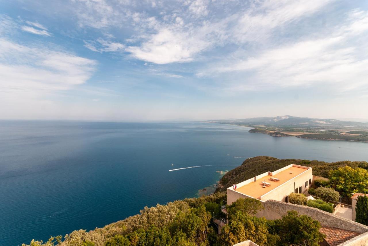 Castello Di Populonia Villa A Mare Eksteriør billede